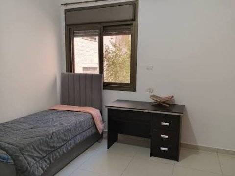 سكن طلاب مفروش - متوفر شاغر لشخص واحد